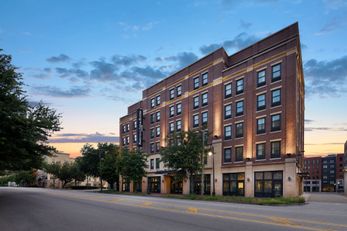 Fairfield Inn & Suites Downtown