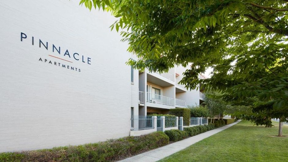 Pinnacle Apartments Exterior