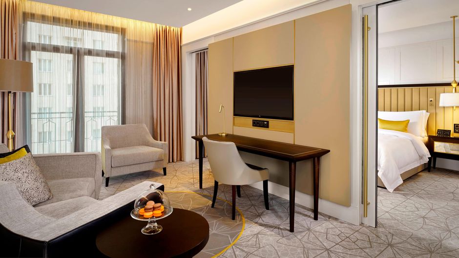 The Alexander, a Luxury Collection Hotel Room