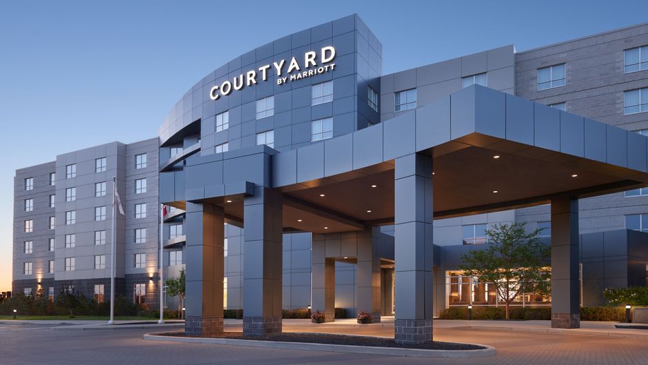 Courtyard by Marriott Calgary Airport Exterior