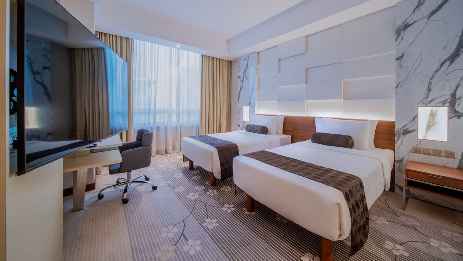 St Giles Boulevard Hotel Room