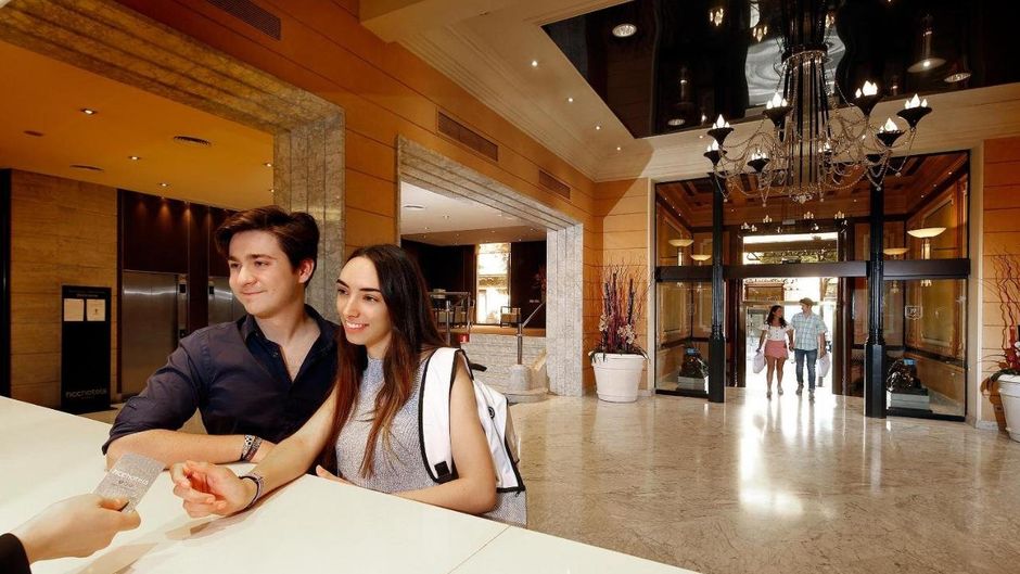 HCC St Moritz Lobby