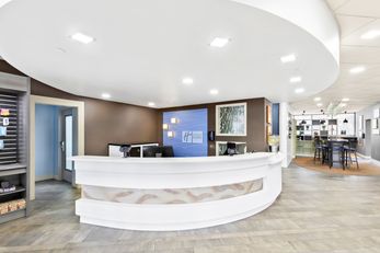 Holiday Inn Express Atlanta NW Galleria