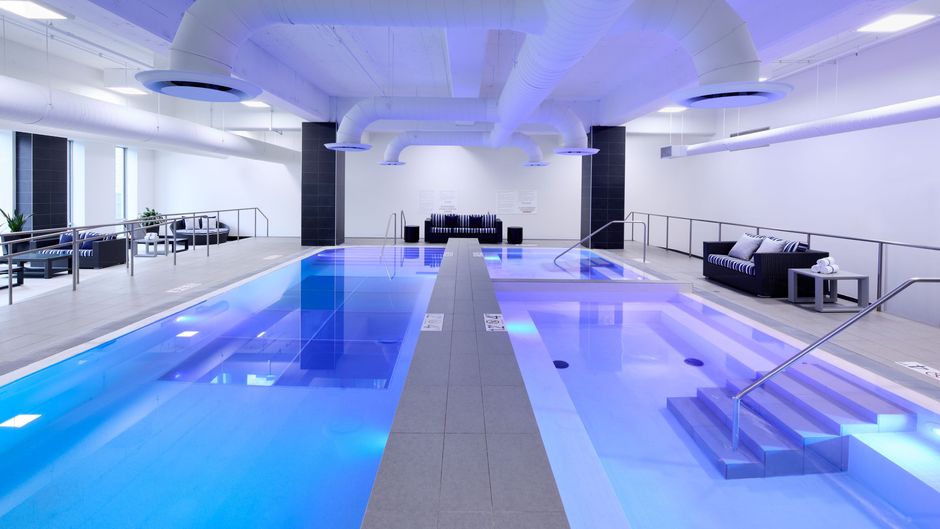 Le Westin Montreal Pool