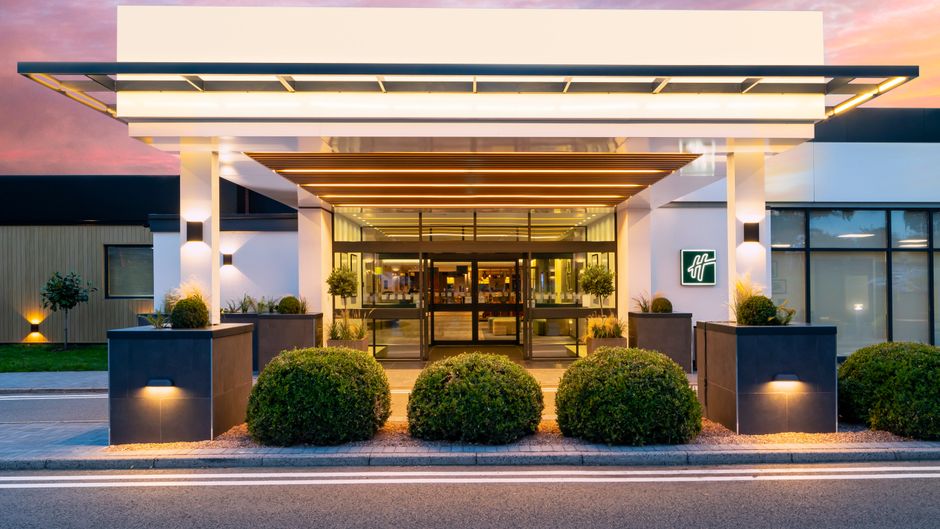 Holiday Inn Coventry Exterior