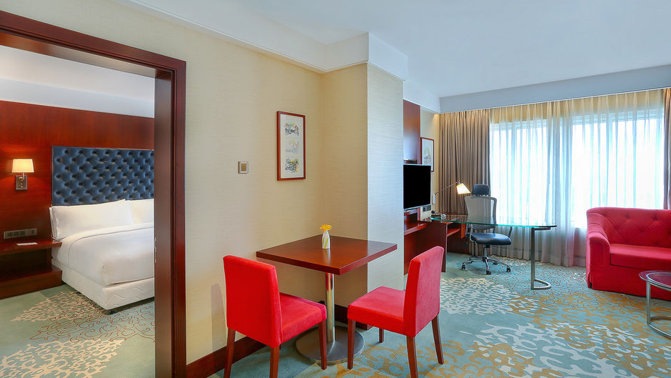 Holiday Inn Dhaka City Centre Suite