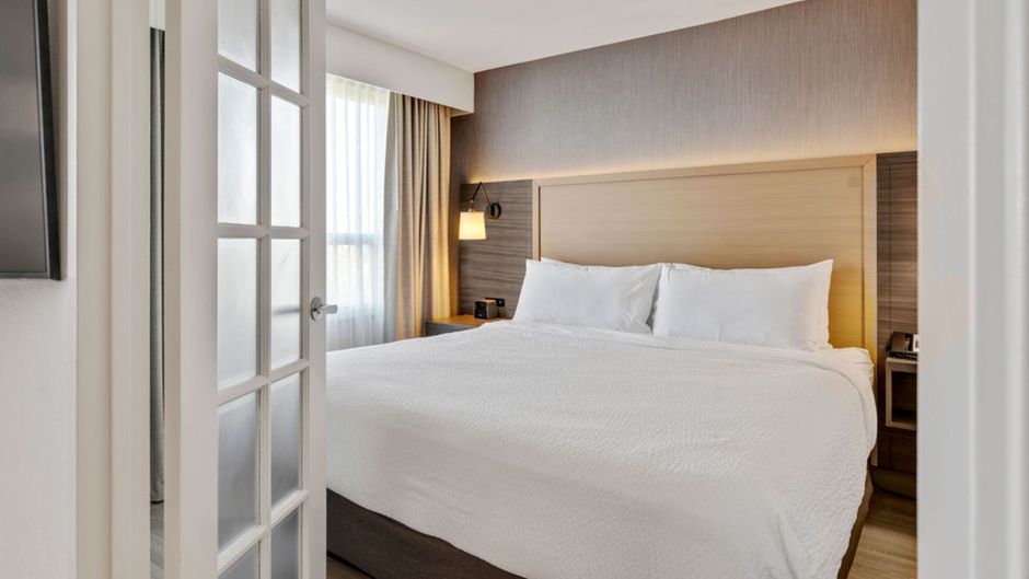 Holiday Inn Hotel & Suites Ottawa Kanata Suite