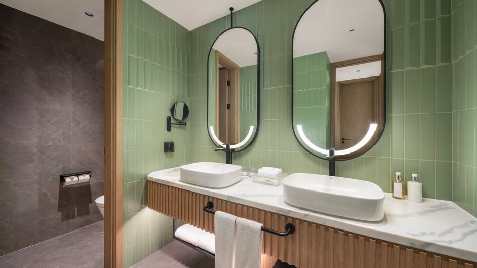 Holiday Inn GCEC Suite