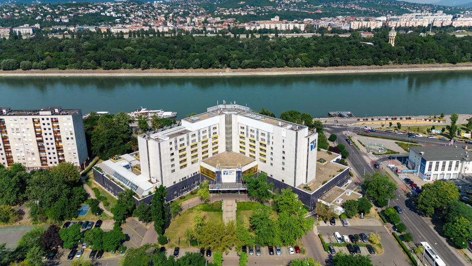 Danubius Hotel Helia Exterior