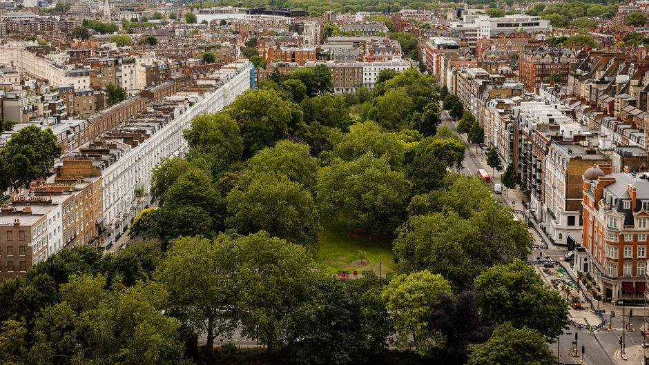 Jumeirah Carlton Tower Exterior
