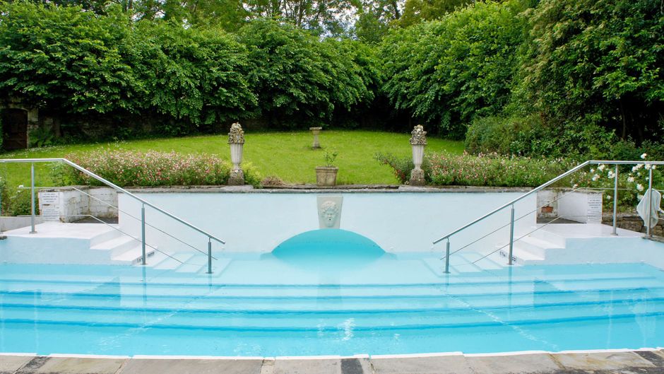 Burleigh Court Hotel Pool
