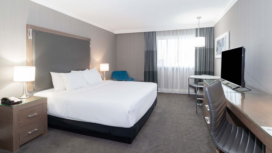 Sandman Signature Lethbridge Lodge Room
