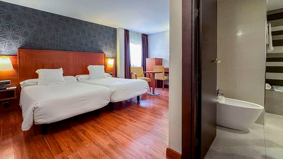 Nuevo Torreluz Hotel Room
