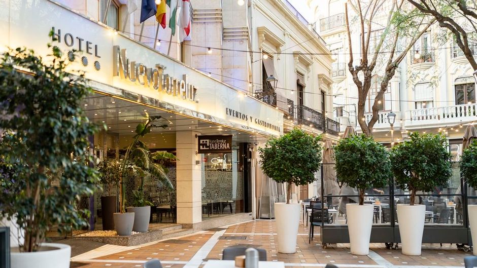 Nuevo Torreluz Hotel Exterior