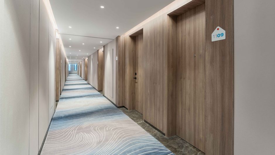 Holiday Inn Express Wuhan Jinyin Lake Lobby