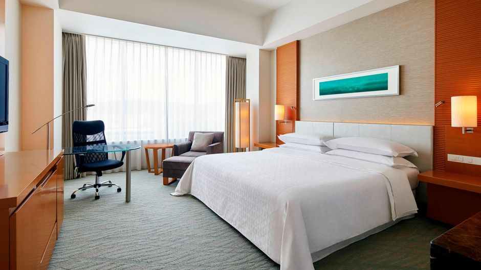 Sheraton Grand Hiroshima Hotel Room
