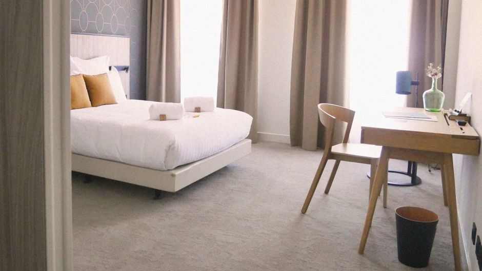 Le Phenix Hotel Room