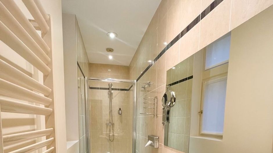 Le Phenix Hotel Room