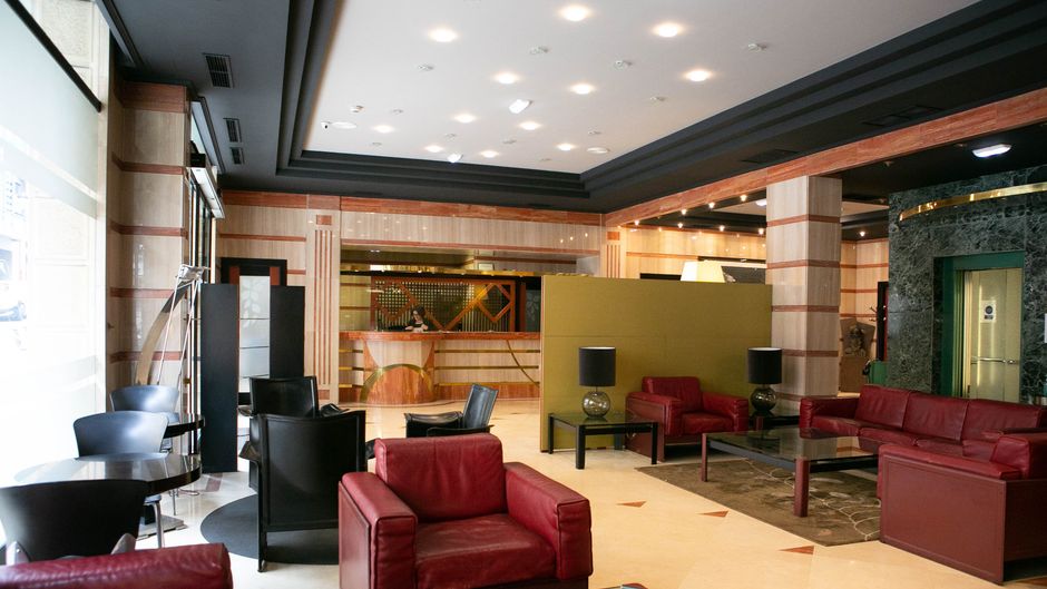 Hotel Vetusta Lobby