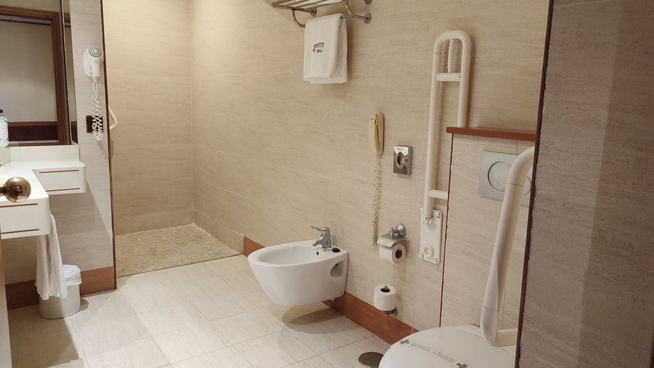 Sercotel Hotel Cuatro Postes Room