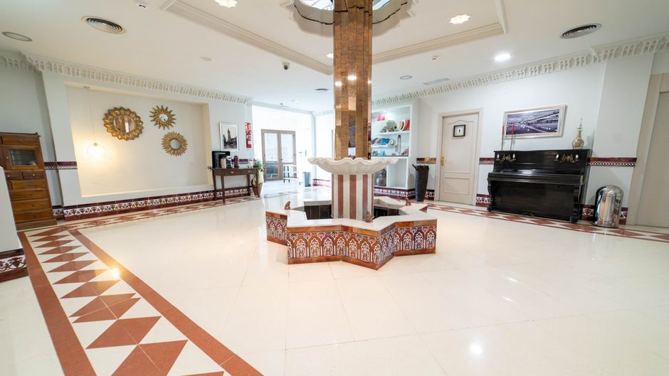 Sercotel Dona Carmela Lobby