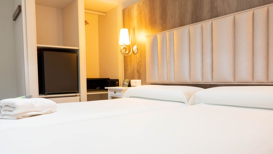 Sercotel Dona Carmela Room
