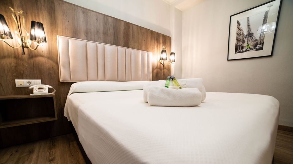 Sercotel Dona Carmela Room