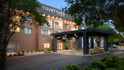 Courtyard by Marriott Lafayette Airport