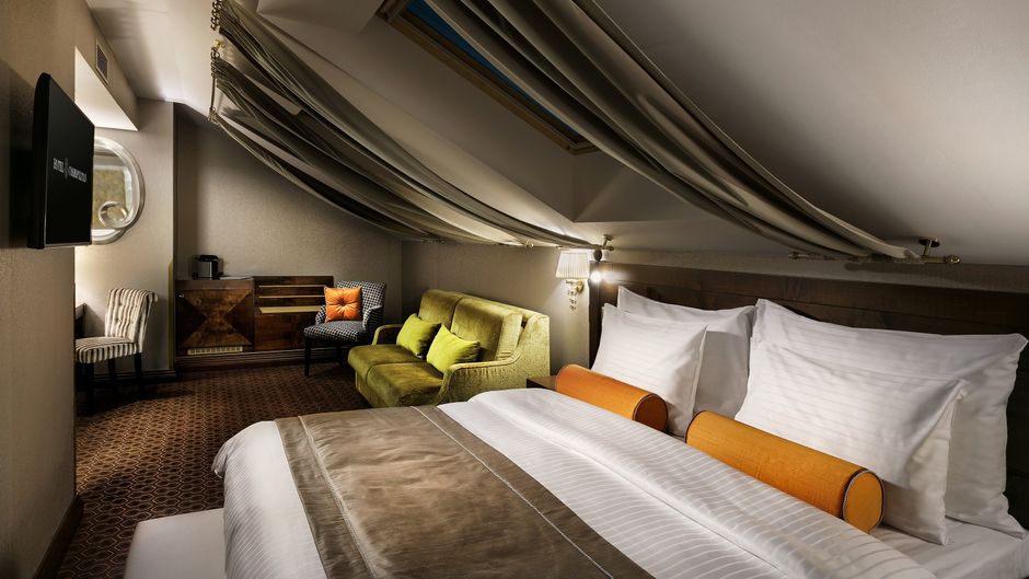 Cosmopolitan Hotel Suite