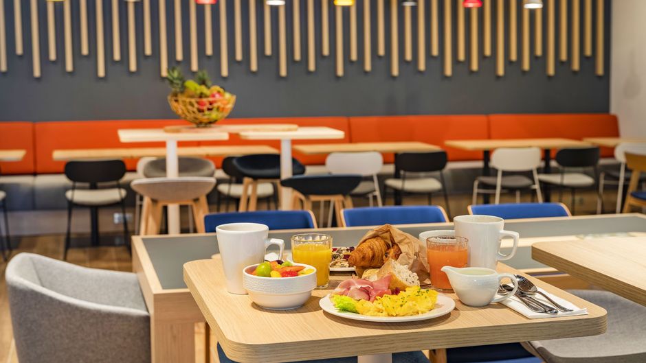 Holiday Inn Express Nice-Grand Arenas Restaurant