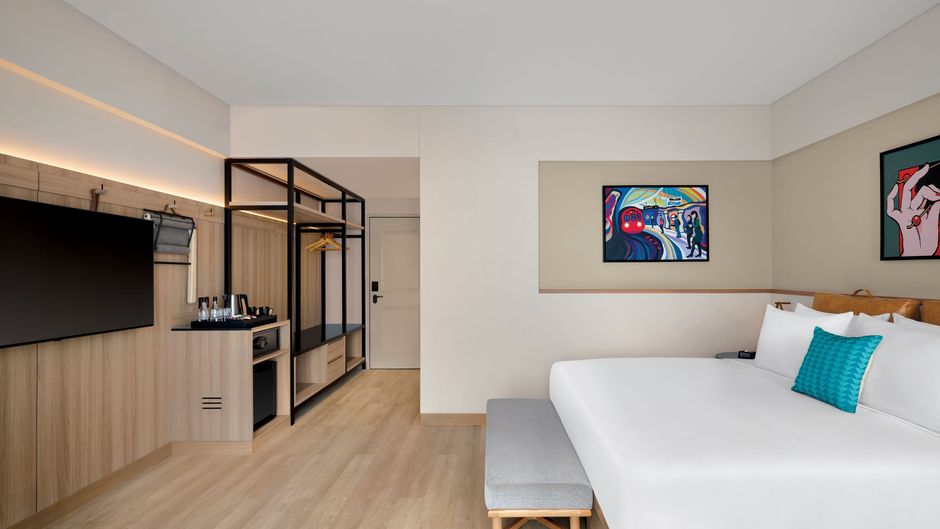 Moxy Mumbai Andheri West Room