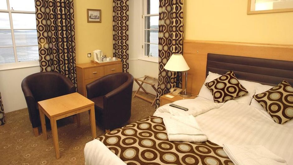 Argyll Hotel Room