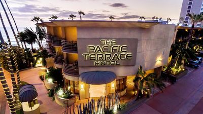 Pacific Terrace Hotel