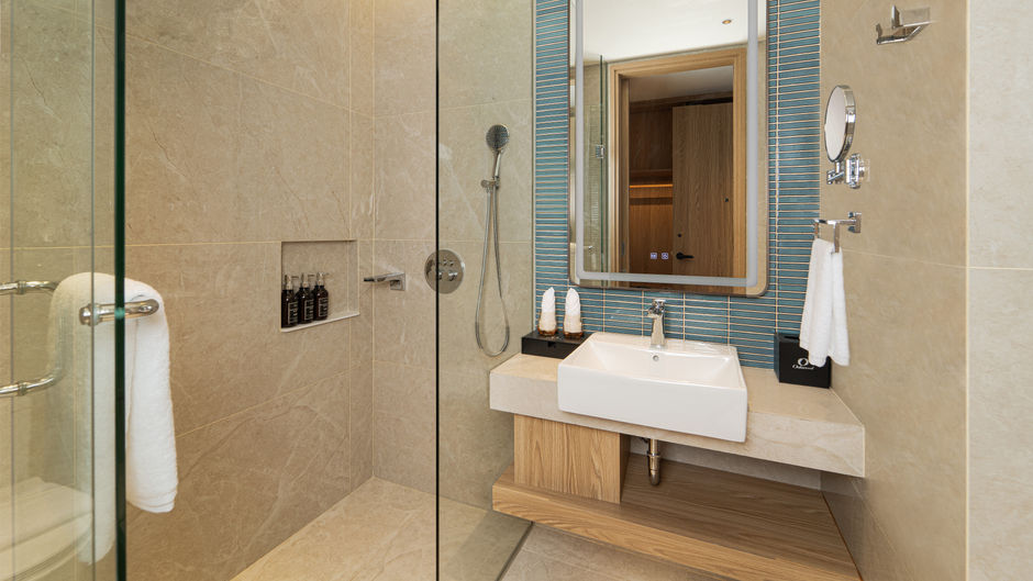 Oakwood Hotel & Apartments Grand Batam Room