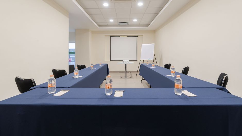 City Express Junior by Marriott Meeting