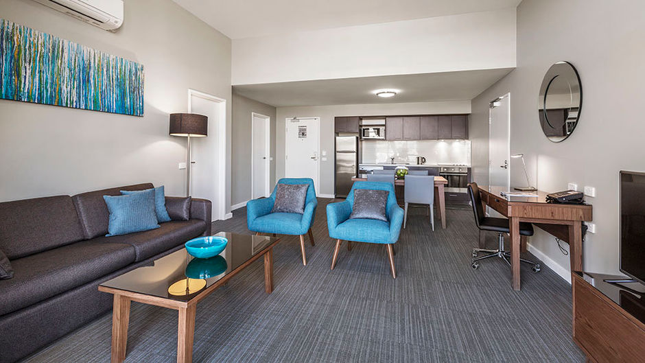 Quest Albury on Townsend Room