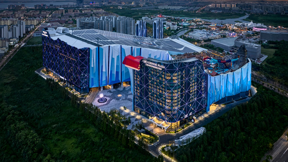 Crowne Plaza Snow World Exterior