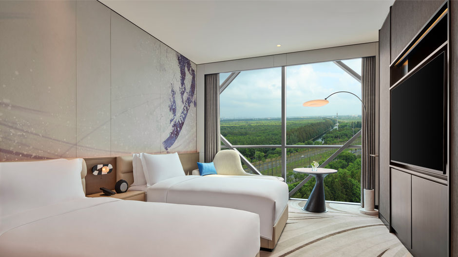 Crowne Plaza Snow World Room