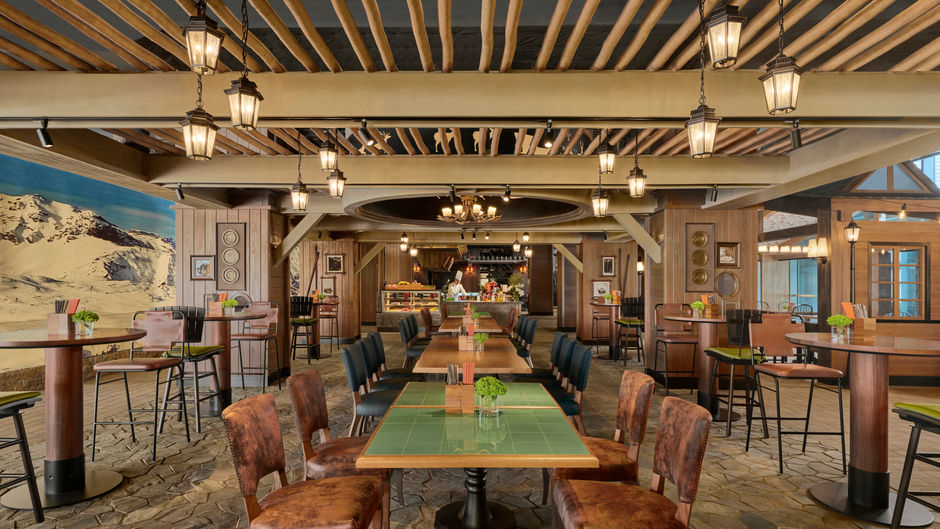 Crowne Plaza Snow World Restaurant