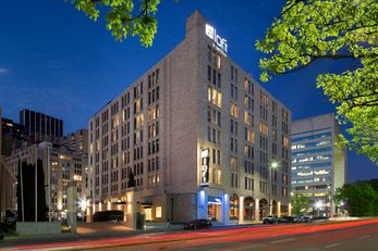 aloft Dallas Downtown