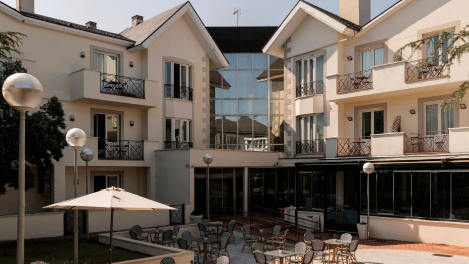 Hotel Torrelodones Exterior