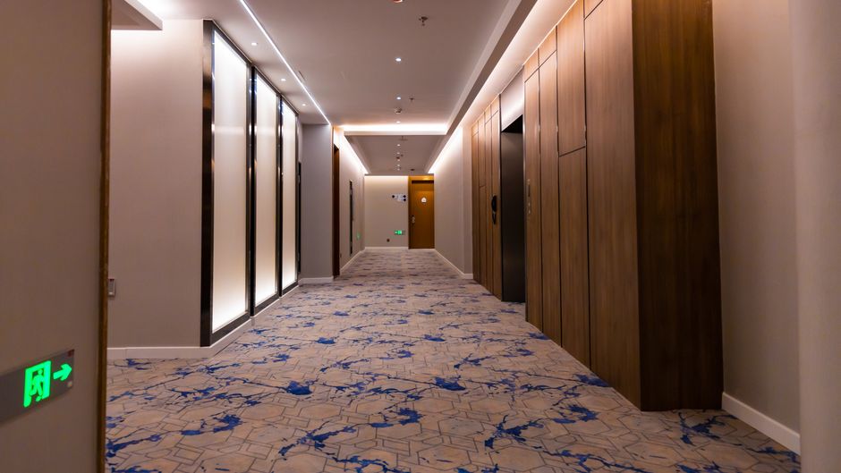 Holiday Inn Express Exhibition Center Lobby