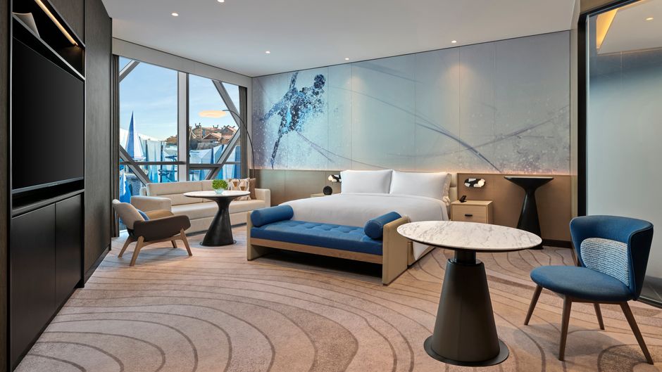 Crowne Plaza Snow World Room