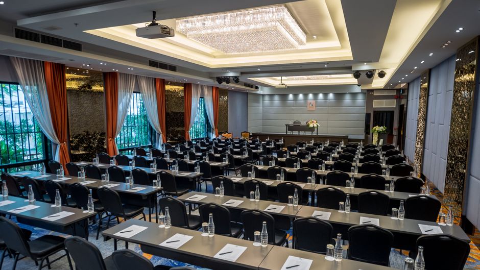 Nouvo City Hotel Meeting