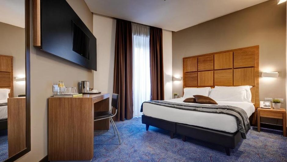 Rome Art Hotel Room