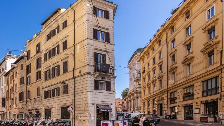 Rome Art Hotel Exterior