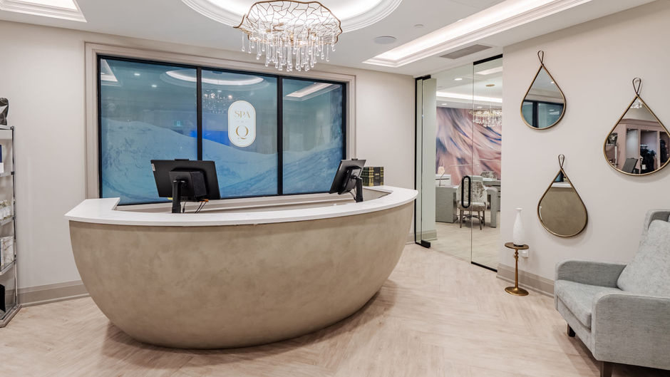 124 on Queen Hotel and Spa Spa