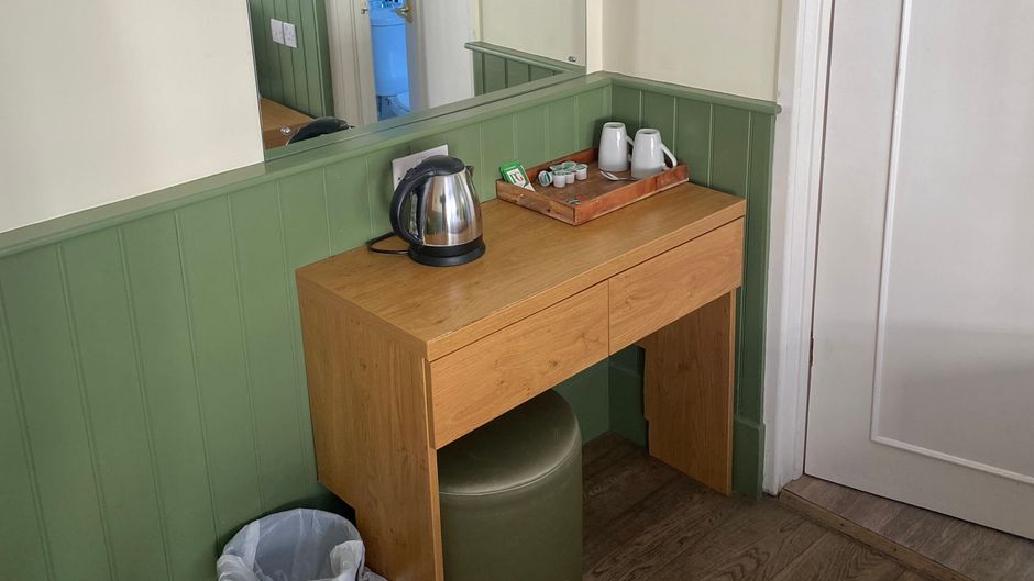 New Inn Hotel Room