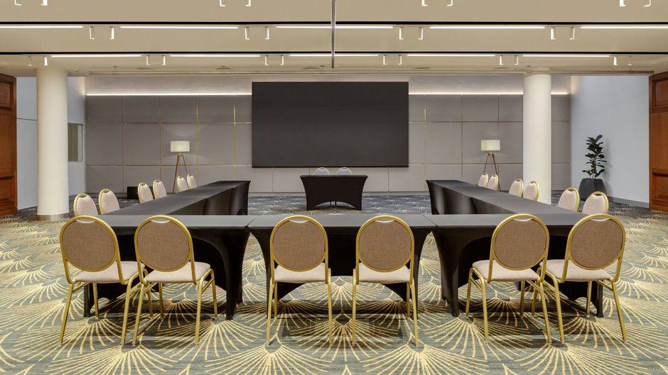 Recoleta Grand Hotel Meeting