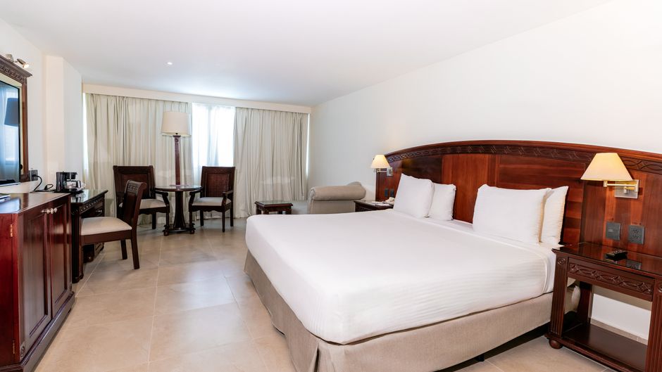 Dominican Fiesta Hotel, Trademark Coll Room
